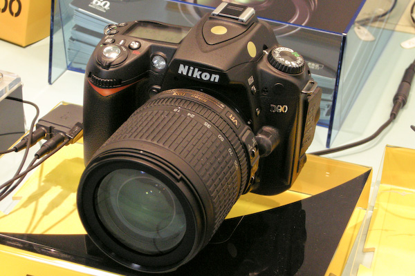 Nikon D90さわってきた | KATOLOG