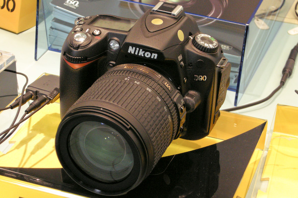 Nikon D90